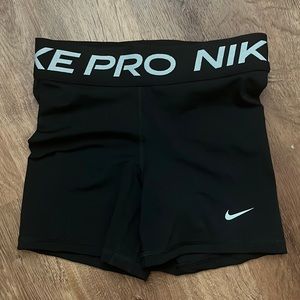 - Nike pro shorts 5” spandex